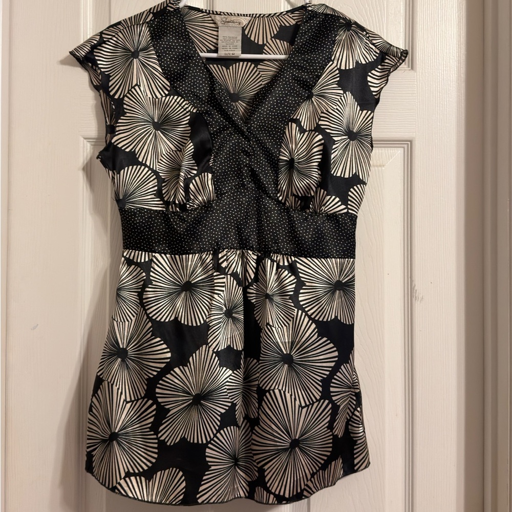 Speechless Black and Cream Patterned Top